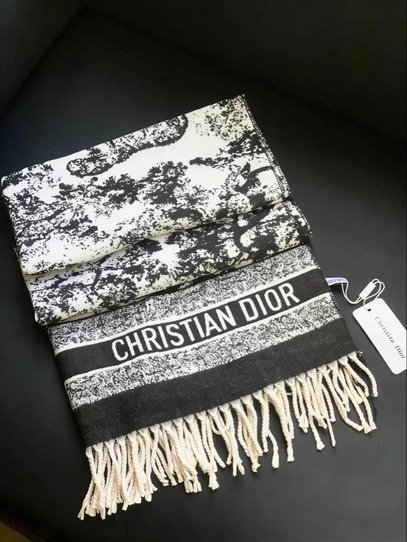 値下げ！CHRISTIAN DIOR マフラー ブラック/ホワイト