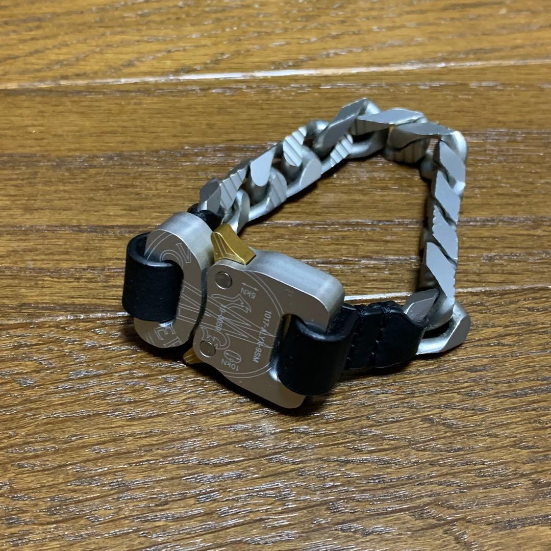 ALYX 9SM MONCLER コラボ　バックル　ブレスレット
