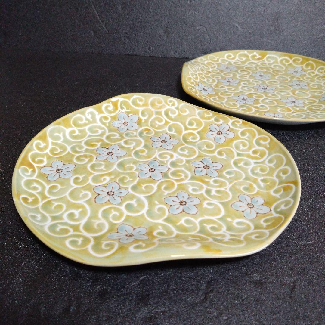 新品 波佐見焼 龍庵窯 捻りスクエアプレート2枚　イエロー　懐石料理　料亭