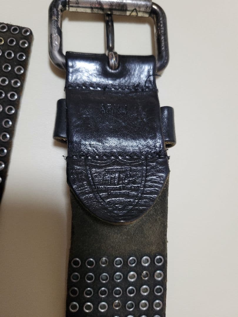 HTC　スタッズ付き黒レザーベルト