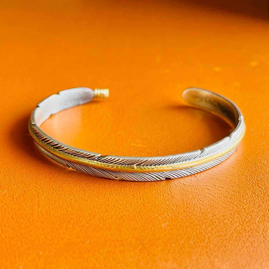 ハーヴィーメイス Harvey Mace イーグルフェザーバングル ナバホ族