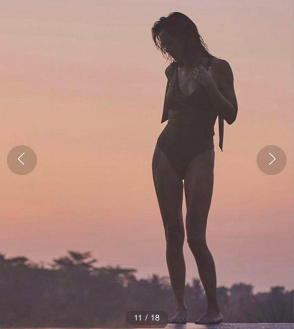 ☆*☆様 新品 ETRE TOKYO オープンバックスイムウェア 水着 無地 M