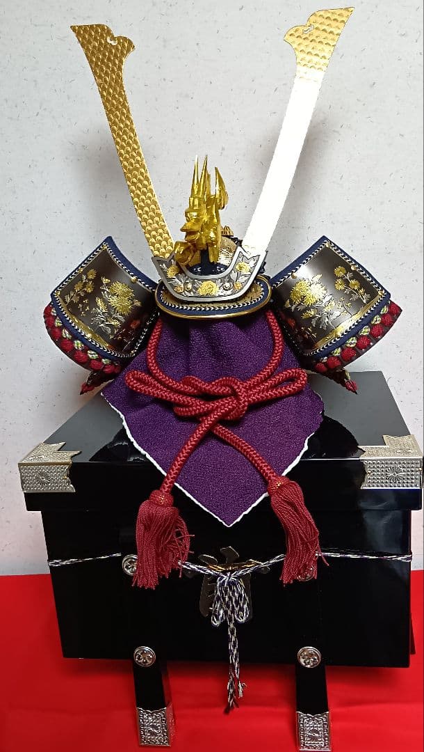 吉徳大光　兜　秋草模様　彫金