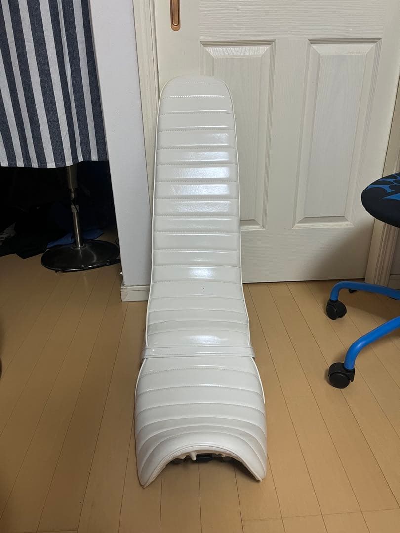 xjr400三段シート