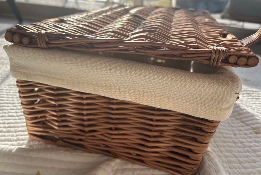 最新　Harrods 蓋付きバスケット