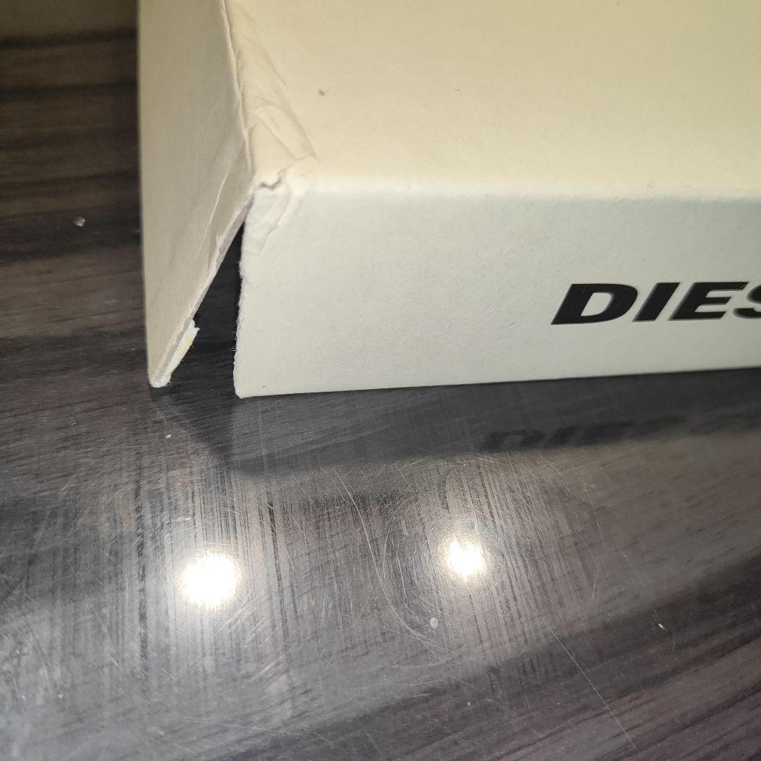【新品未使用】DIESEL ディーゼル 二つ折り財布 シルバー 箱付き