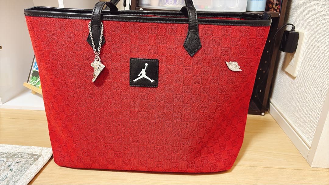 ジョーダン モノグラム トートバッグ 32L【現在売り切れの貴重品！】