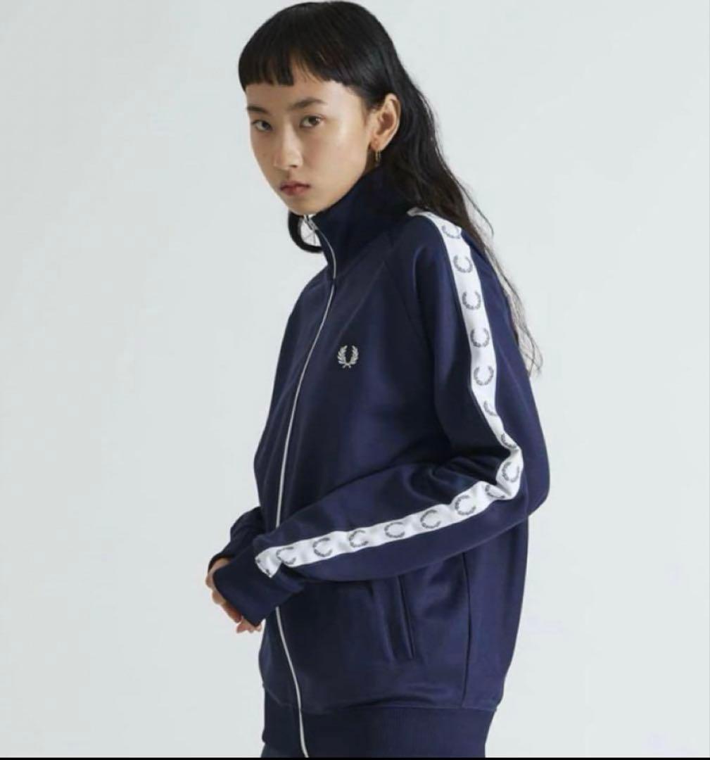 フレッドペリー　ジャージ　ネイビー